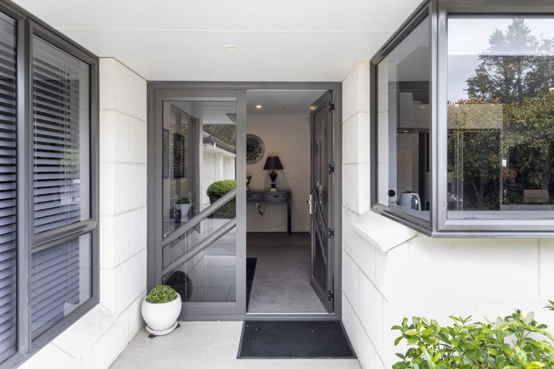 19 Regent'S Park Drive, CASEBROOK, CHRISTCHURCH - Carousel 28