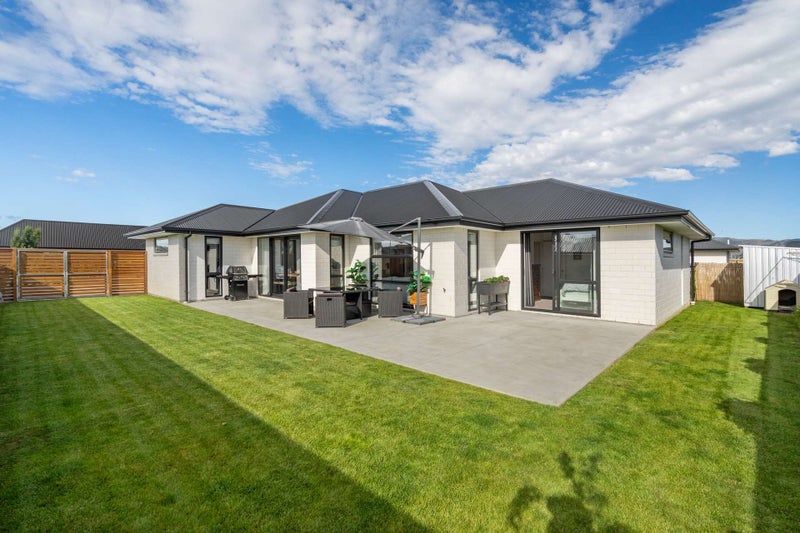 24 Florence Drive, Lincoln, Lincoln - Carousel 2