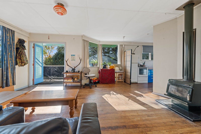 7 Tongariro Road, Tūrangi - Carousel 2