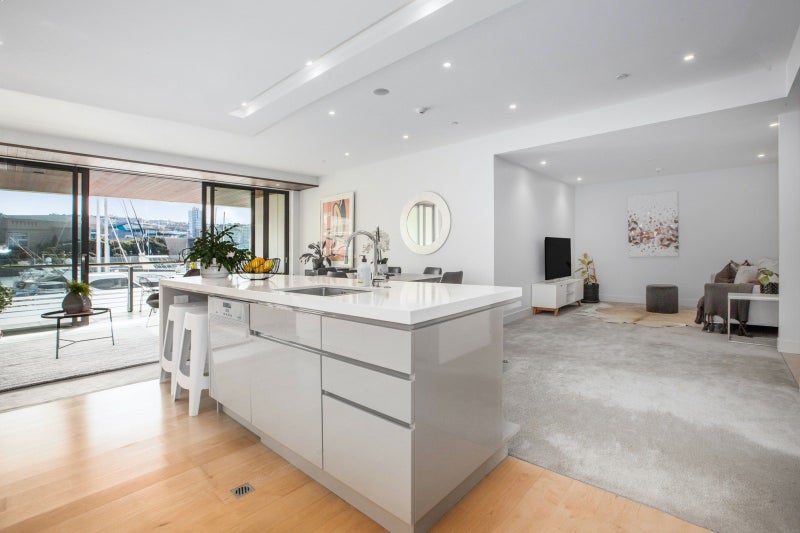 1B/7 Clyde Quay Wharf, Te Aro, Wellington - Carousel 2