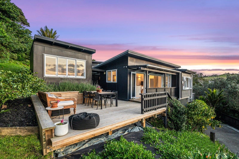 56 Hill Road, Palm Beach, Waiheke Island - Carousel 1