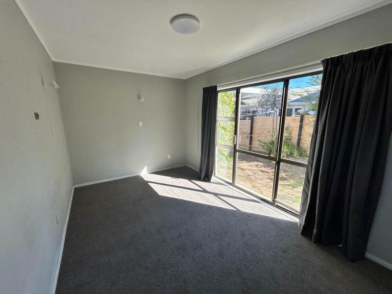 2/84 Sunrise Avenue, Mairangi Bay, Auckland - Carousel 11