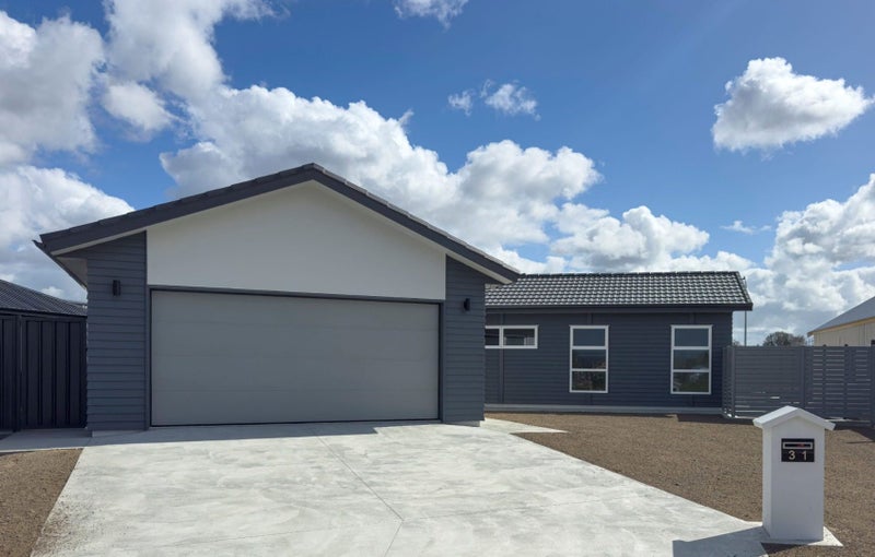 31 Matau Crescent, Frimley, Hastings - Carousel 1