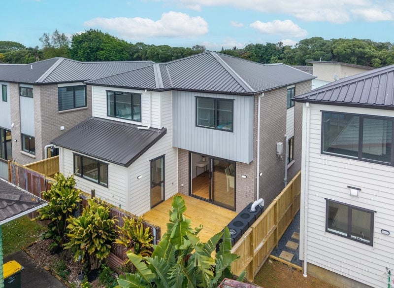 9 Coptic Place, Mangere East, Auckland - Carousel 1