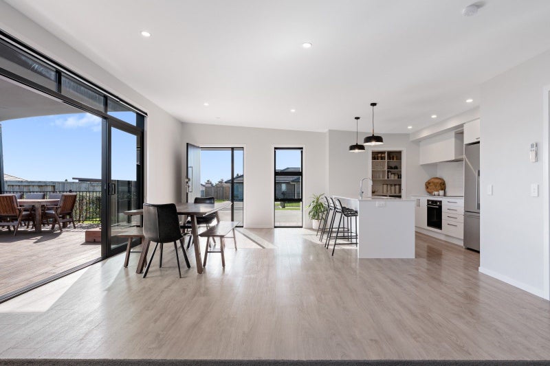 8 Hillsborough Place, Te Puke, Te Puke - Carousel 1