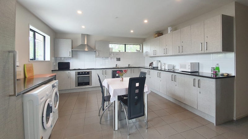 50A Hooker Avenue, Bryndwr, Christchurch - Carousel 2