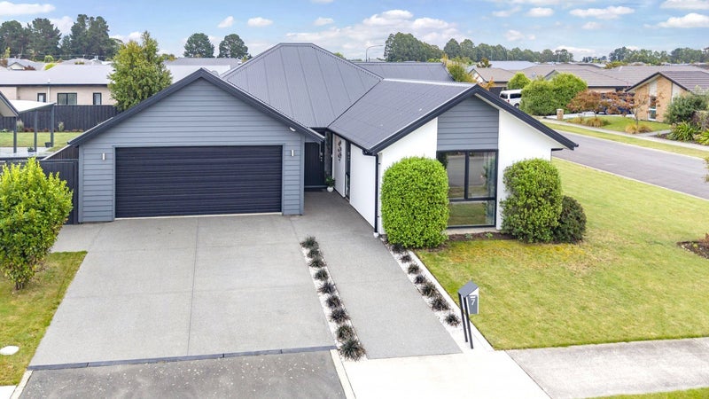 7 Rosamond Way, Rolleston, Rolleston - Carousel 1
