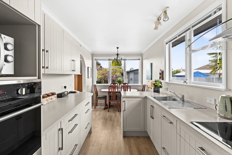 30 Constable Crescent, Onekawa, Napier - Carousel 2