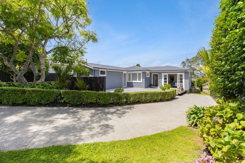 95 Royal Road, Massey, Auckland - Carousel 1