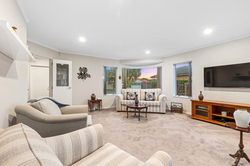 9 Saint Kilda Place, Papamoa Beach, Papamoa - Carousel 2