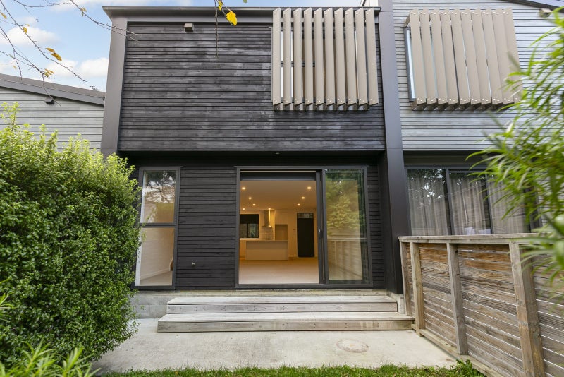 16/80 Seatoun Heights Road, Seatoun, Wellington - Carousel 1