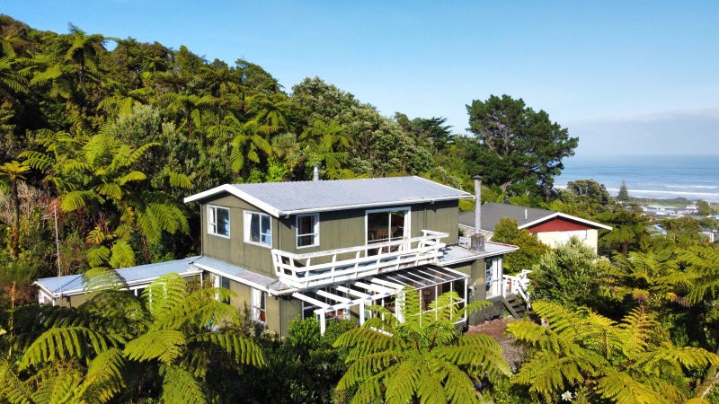 22 Weenink Road, Karoro, Greymouth - Carousel 1
