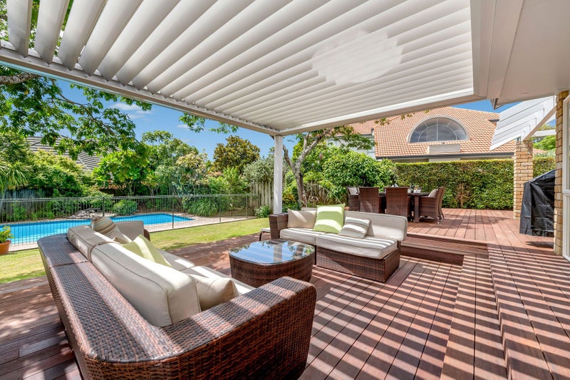 16 Del Mar Court, Shamrock Park, Auckland - Carousel 2