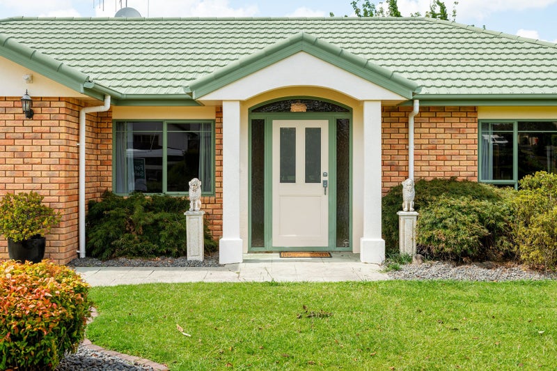 49 Cairns Crescent, Rototuna, Hamilton - Carousel 2