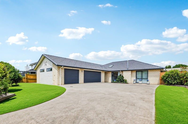 27 Parlane Drive, Huapai, Kumeu - Carousel 1