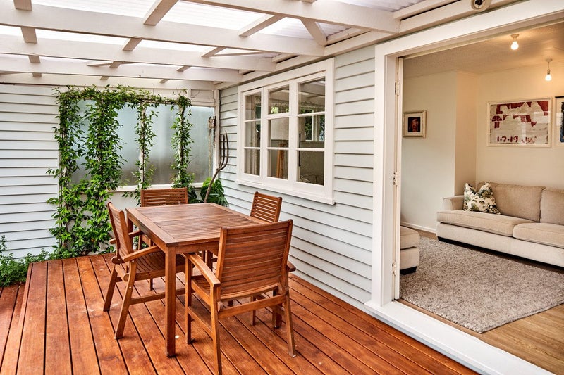 39 Cluny Road, Plimmerton, Porirua - Carousel 1