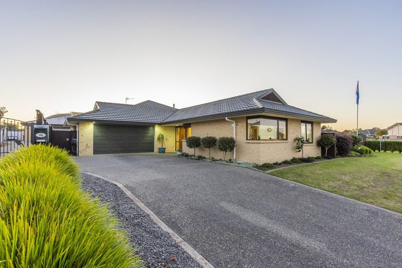 146 Guildford Drive, Paraparaumu Beach, Paraparaumu - Carousel 1
