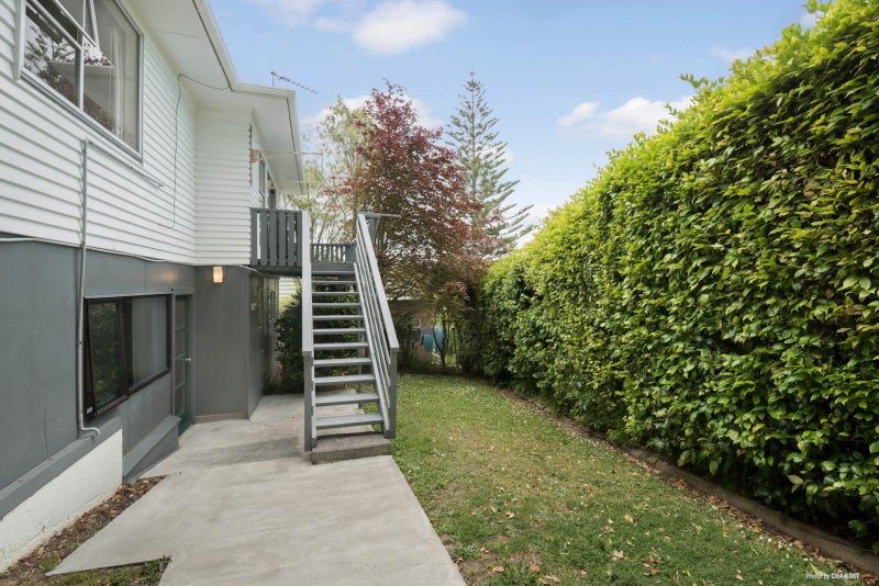 1A/40 Marlborough Avenue, Glenfield, Auckland - Carousel 1