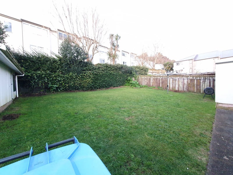 860 Mount Eden Road, Three Kings, Auckland - Carousel 11