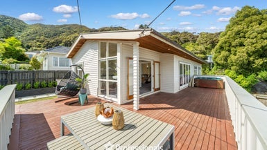 215 Whites Line, WAIWHETU, LOWER HUTT - Carousel 1