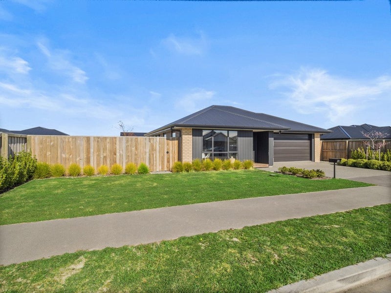 23 Strowan Avenue, Elgin, Ashburton - Carousel 26