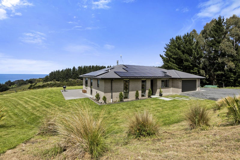 61 Big Stone Road, Brighton, Dunedin - Carousel 1