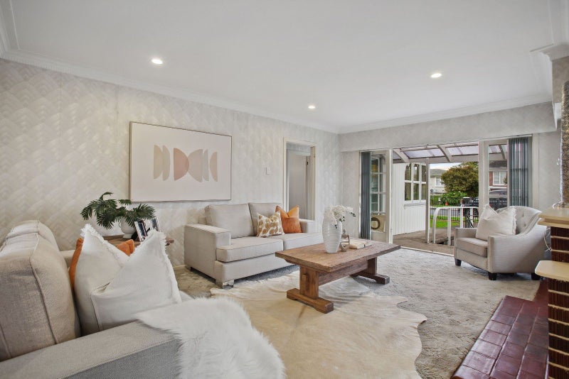 16 Sylvan Crescent, Te Atatu South, Auckland - Carousel 2