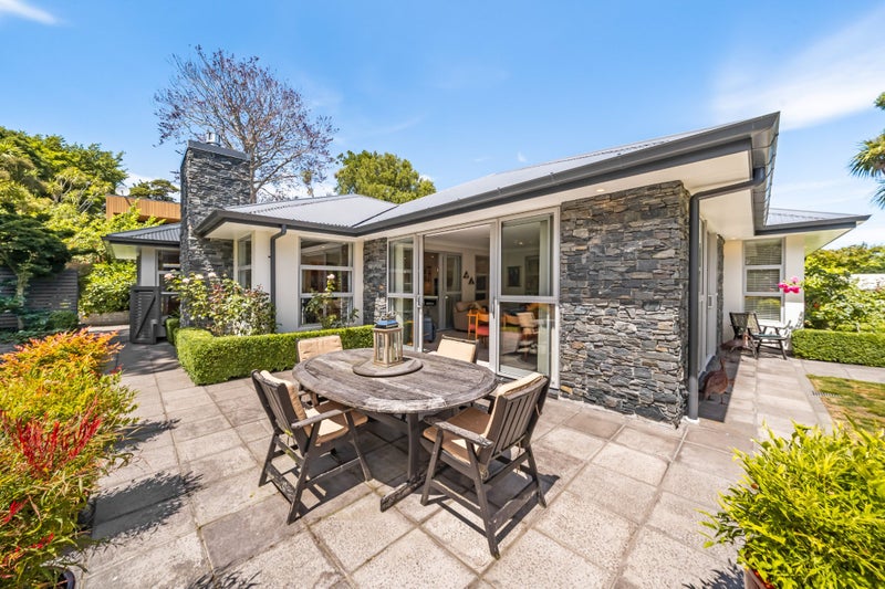 6 Bateson Way, Heretaunga, Upper Hutt - Carousel 1