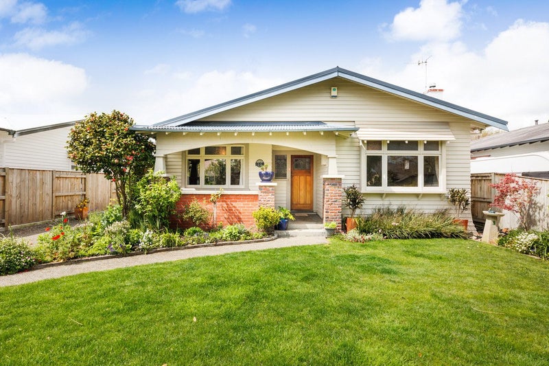 15 Miro Street, Takaro, Palmerston North - Carousel 1
