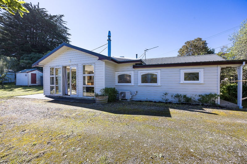 31 Bay Road, Warrington, Dunedin, Otago - Carousel 2