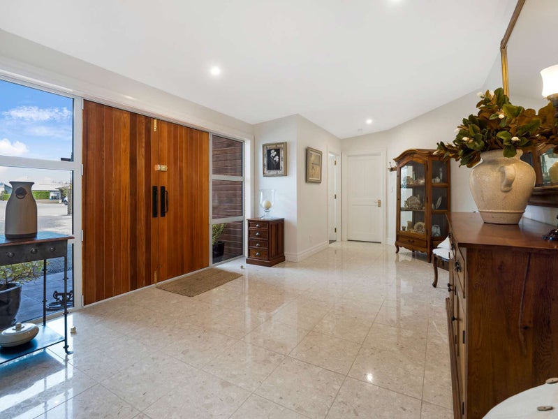 60 Ludlow Drive, Huntingdon, Ashburton - Carousel 2