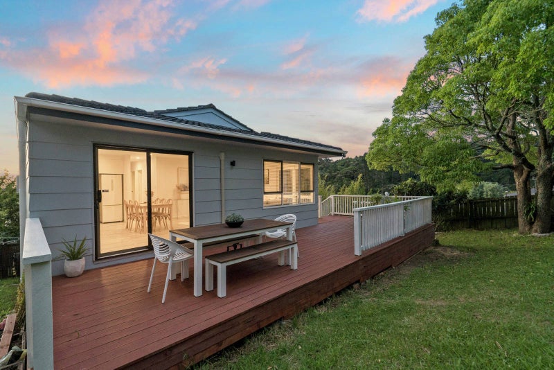 2/69 Simon Ellice Drive, Bayview, Auckland - Carousel 1