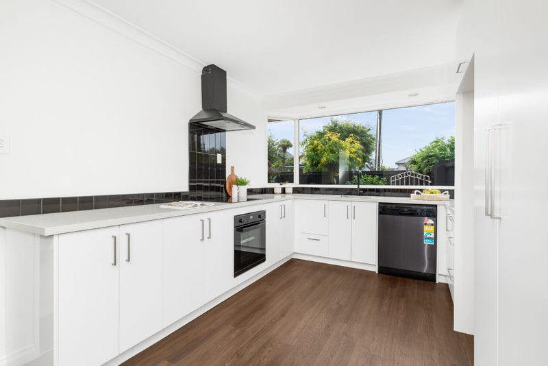 1/145 Simeon Street, Spreydon, Christchurch City, Canterbury - Carousel 2