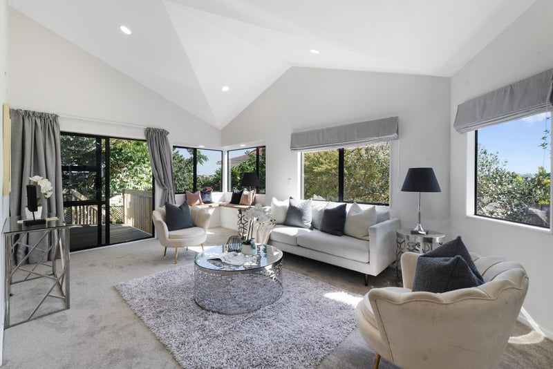 2/74 Simmental Crescent, Somerville, Manukau - Carousel 2