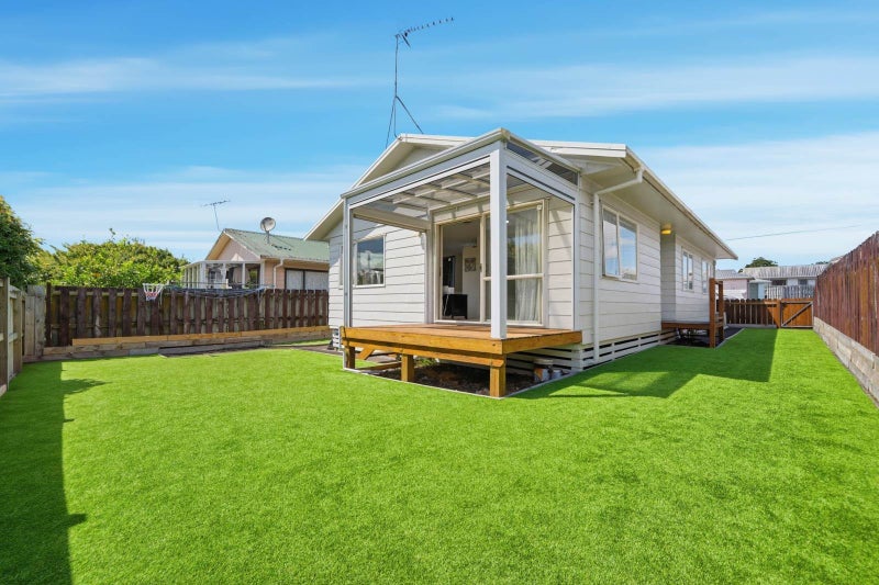 3 Italia Grove, Mount Wellington, Auckland - Carousel 1