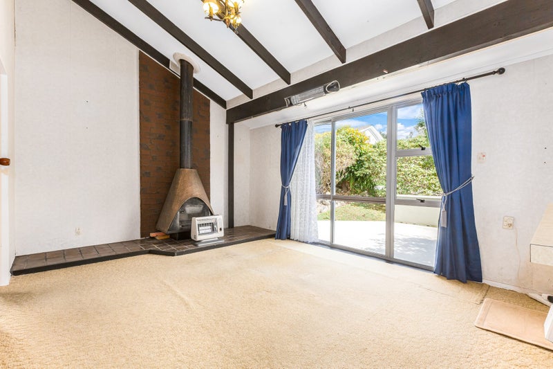 1 Fathom Lane, Whitby, Porirua - Carousel 2