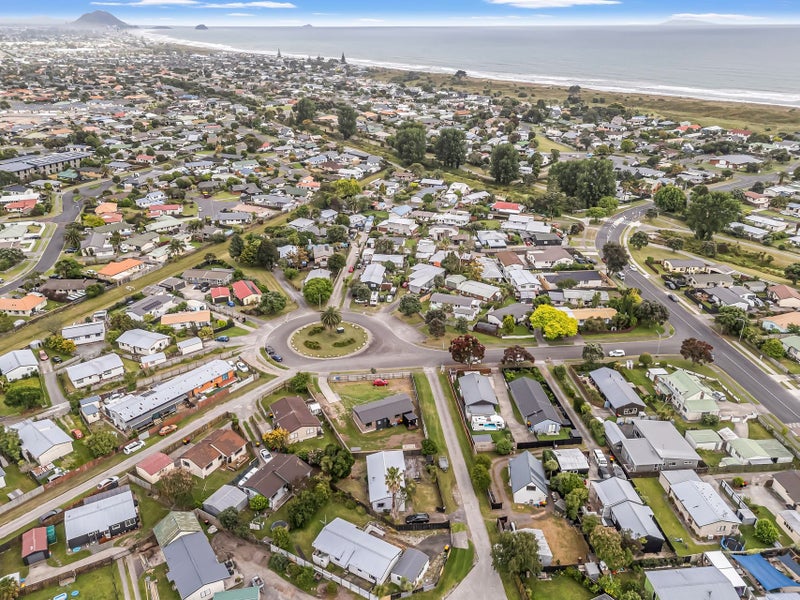 5B Lyn Grove, Papamoa Beach, Papamoa - Carousel 22