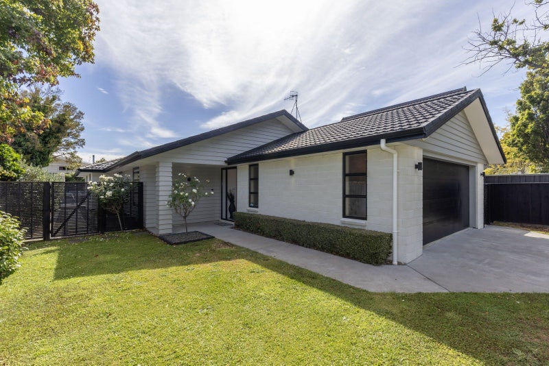 14 Fiesta Grove, Raumati Beach, Paraparaumu - Carousel 1