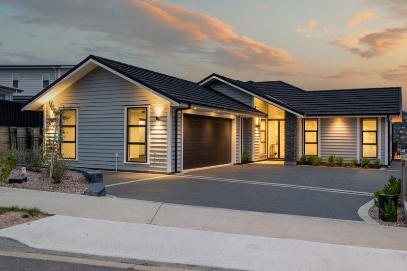 54 Farnworth Terrace, Glenside, Wellington - Carousel 1