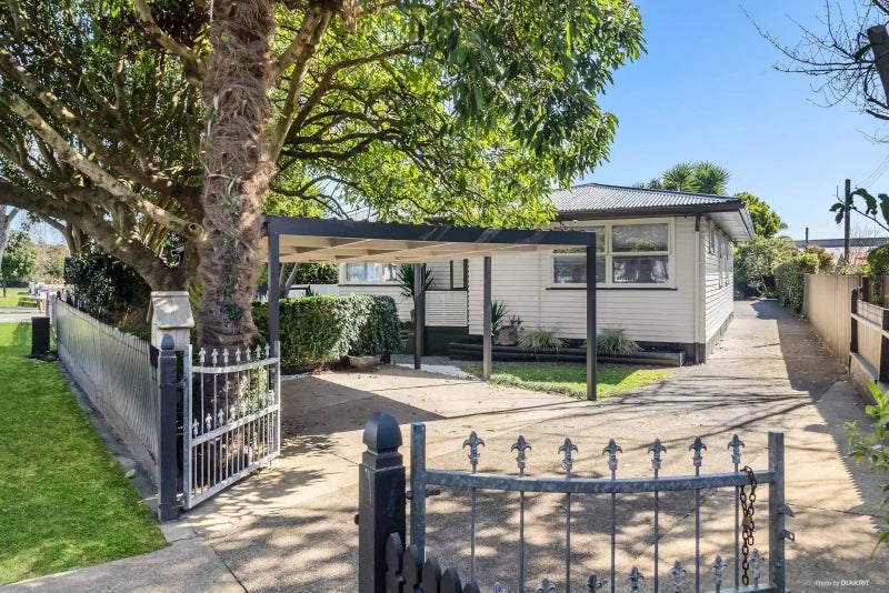 21 Mead Street, Avondale, Auckland - Carousel 2