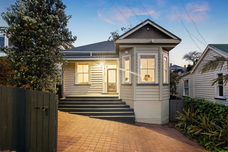 42 Fourth Avenue, Kingsland, Auckland - Carousel 1