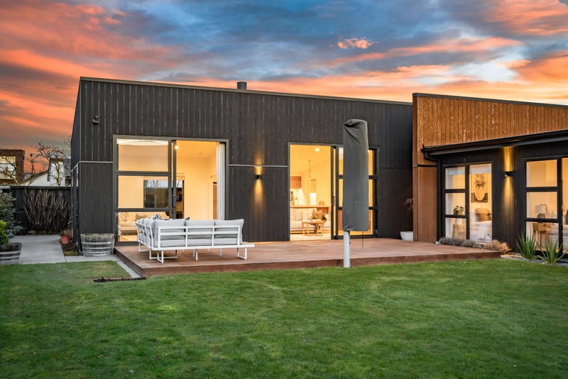 41 Grayshott Avenue, Casebrook, Christchurch - Carousel 2