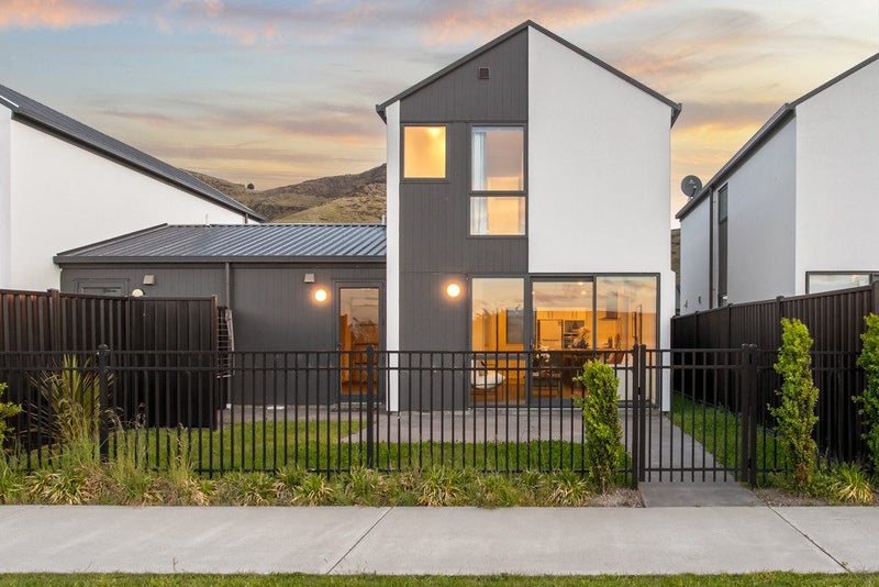 5 Wheatsheaf Lane, Heathcote Valley, Christchurch - Carousel 1