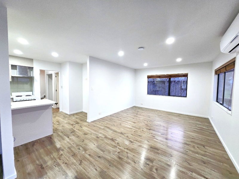 1/21 Jumento Place, Unsworth Heights, Auckland - Carousel 2