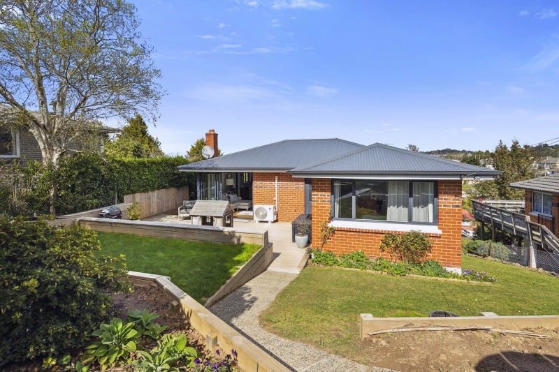 10 Salmond Street, Halfway Bush, Dunedin - Carousel 1