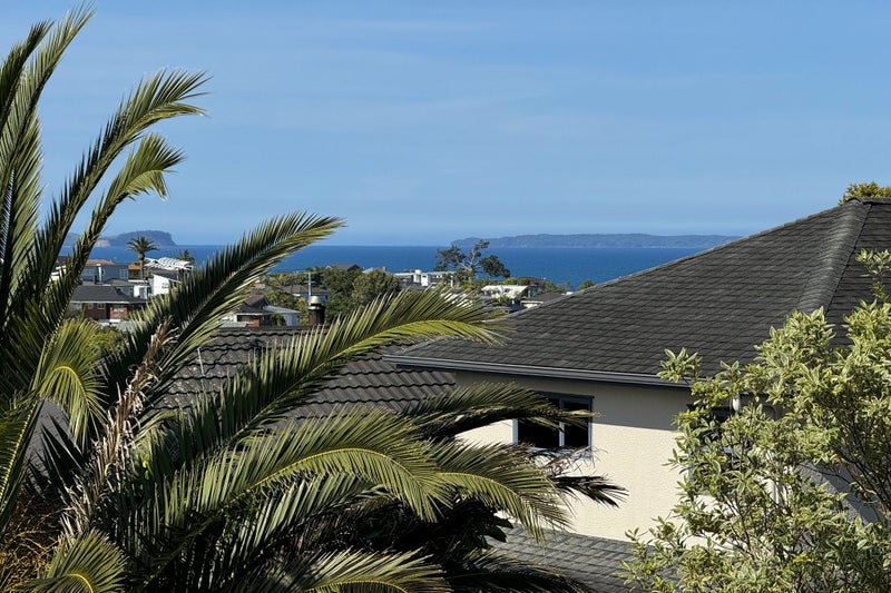 2C Braemar Road, Rothesay Bay, Auckland - Carousel 1