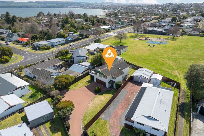 8 Green Place, Richmond Heights, Taupo - Carousel 1