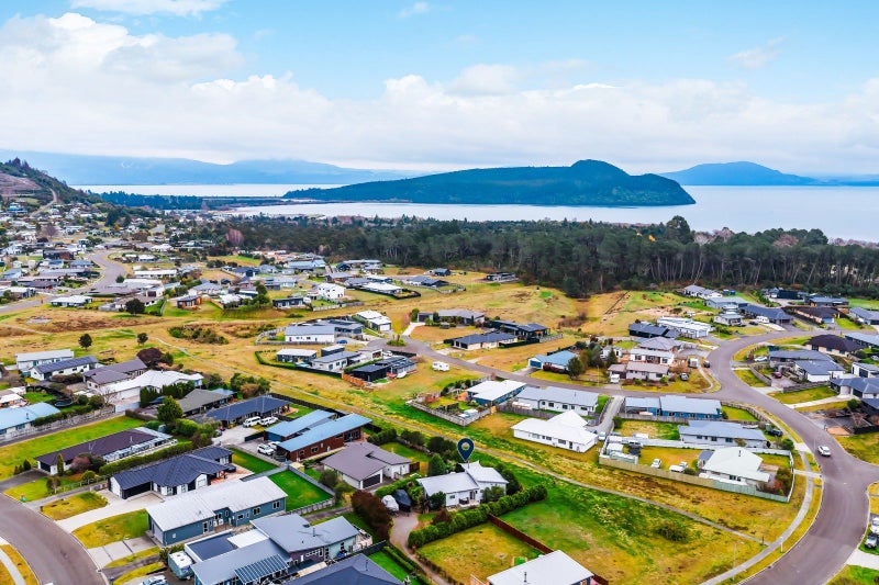 4 John Norrie Place, Motuoapa - Carousel 22