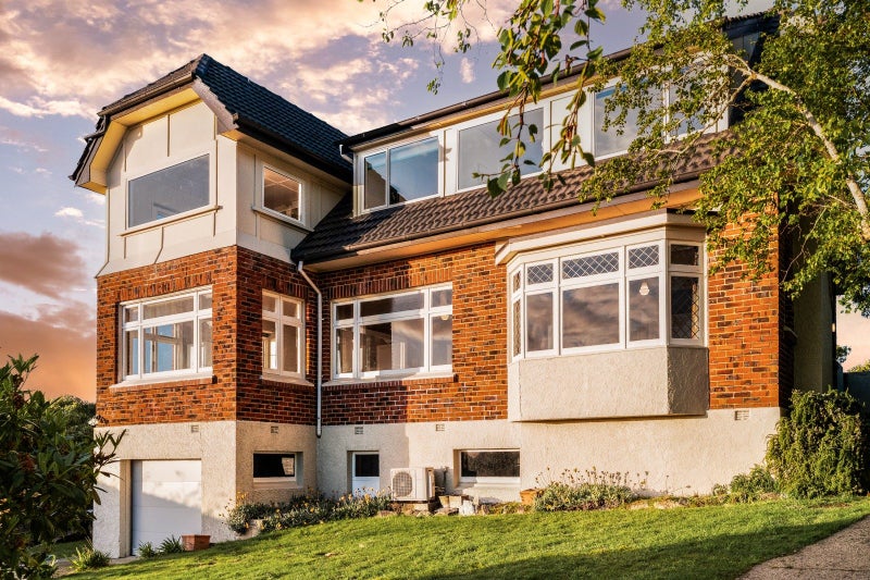 7 Lock Street, Saint Clair, Dunedin - Carousel 2