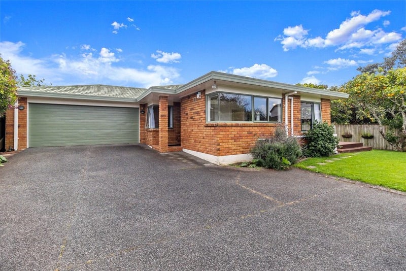 17A Fairleigh Avenue, Mount Albert, Auckland - Carousel 1